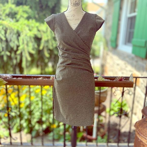 Nicole Miller Collection Dresses & Skirts - Nicole Miller Gold Midi Dress NWT medium